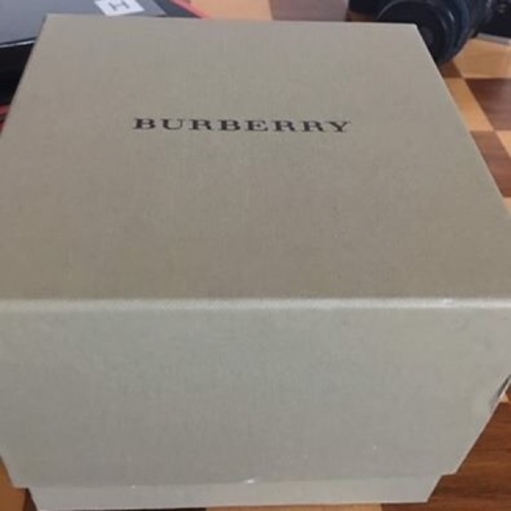 Burberry Heritage Swiss Men’s Watch - Picture 4 of 4